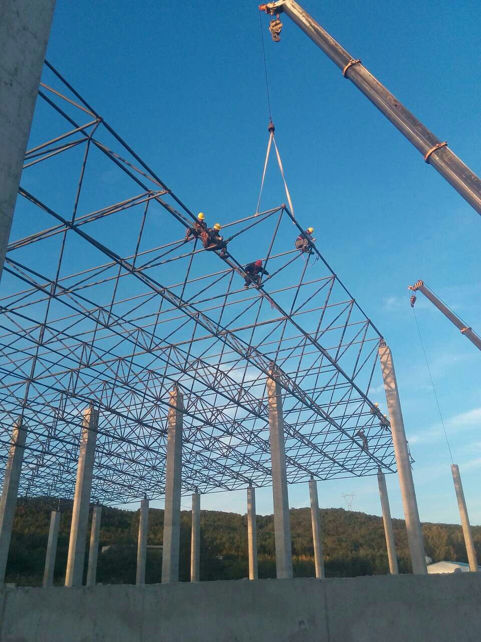 卫辉汪清物流园网架