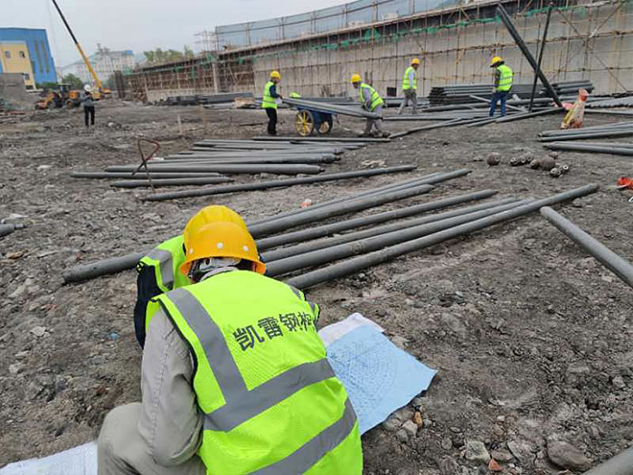 卫辉螺栓球网架结构